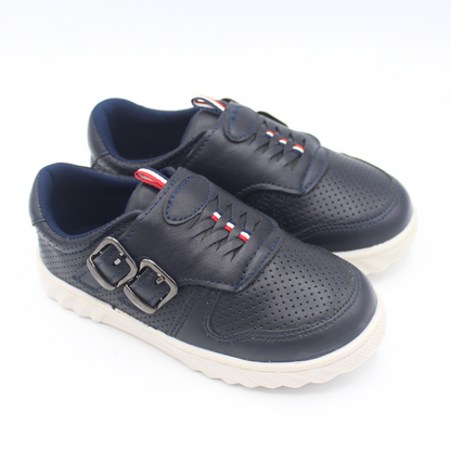 BuckleUp Sneakers