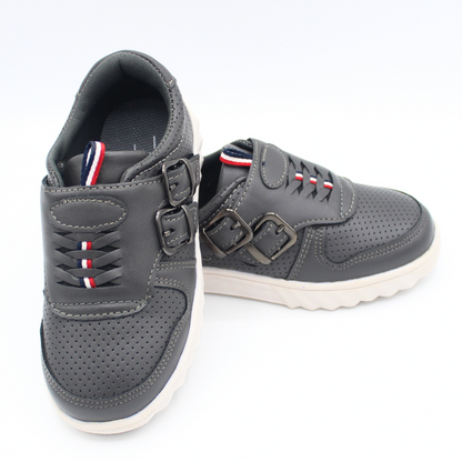 BuckleUp Sneakers